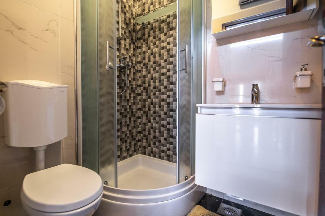 Cave Romane Apartment With Private Pool And Sea View Vinkuran Exterior photo