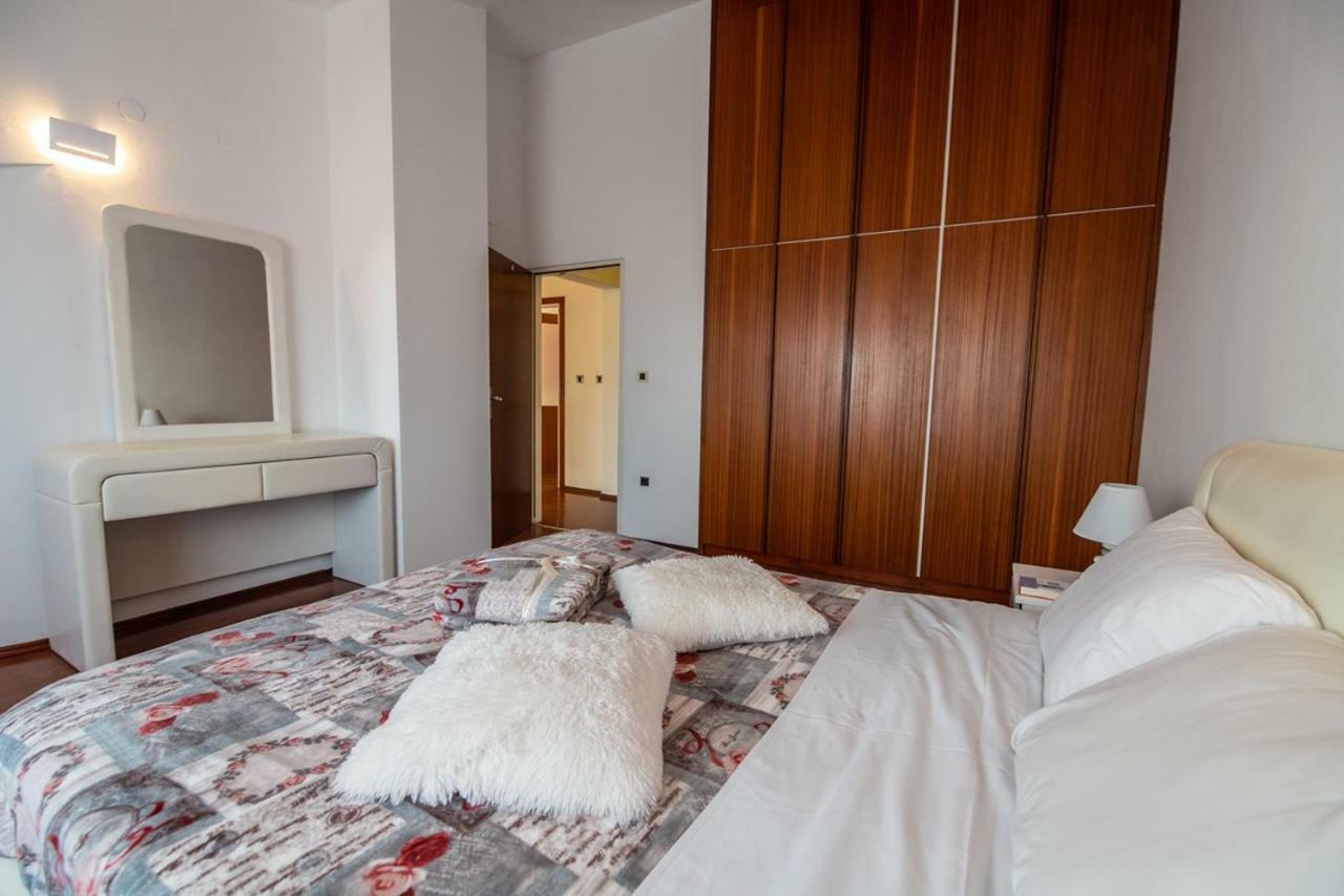 Cave Romane Apartment With Private Pool And Sea View Vinkuran Exterior photo